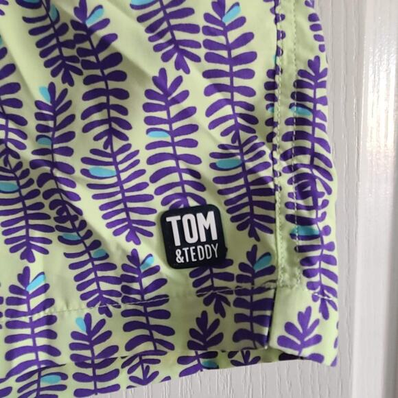 TOM & TEDDY Lt Green & Purple Feathers Leaves UPF 50+ Swim Shorts Men's Small - Picture 4 of 11